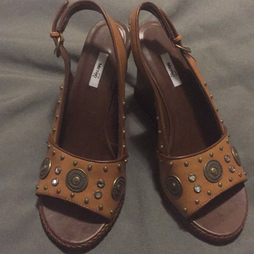 metro 7 wedges brown with a Little sparkle